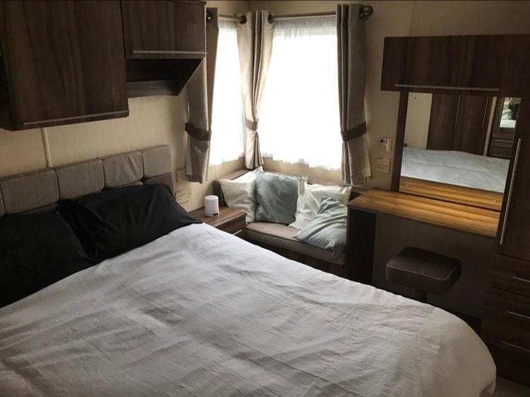 Hotel The Winchester Luxury Pet Friendly Caravan On Broadland Sands Holiday Park Between Lowestoft And Great Yarmouth Corton  Zewnętrze zdjęcie